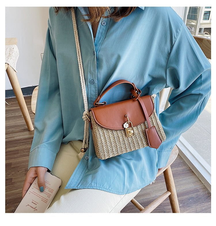 541672365523.jpg Versatile Woven Shoulder Bag