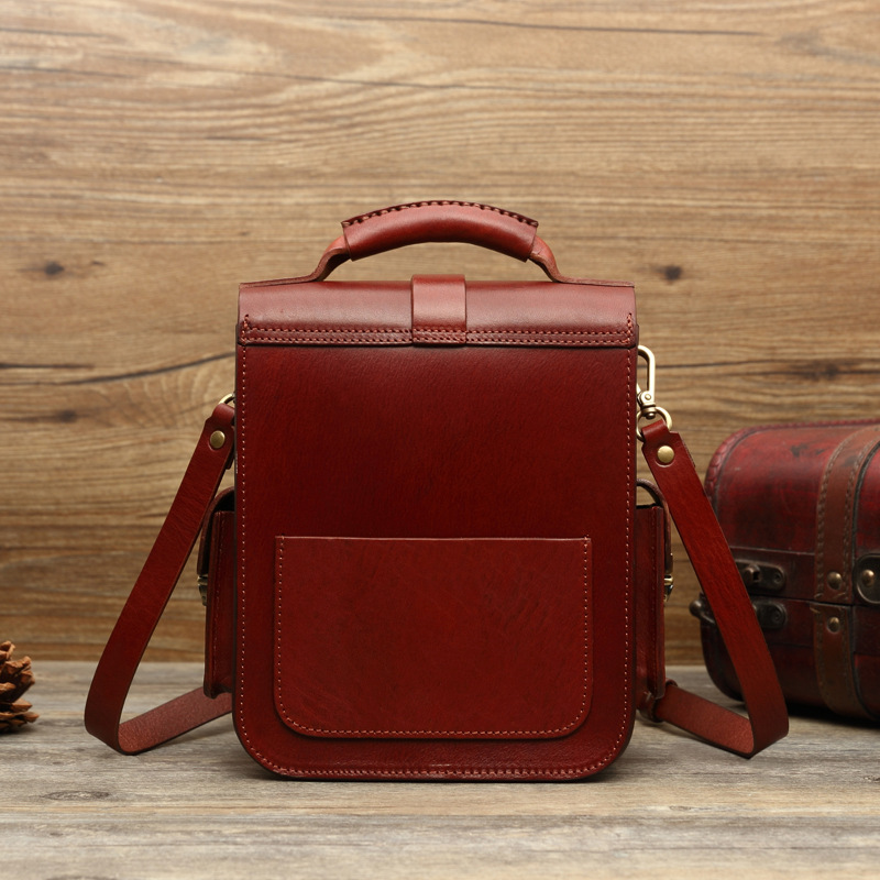 46680ced-1b92-4a11-879c-54ec295617b4.jpg Tavanni Leather Backpack