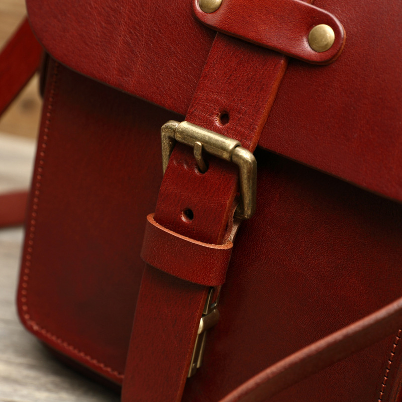 4dbbe3d7-e748-4aaf-a534-4c1ac7fac1fa.jpg Tavanni Leather Backpack