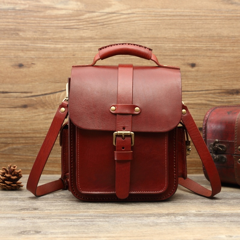 c1162bbc-a1d9-4b9a-89d8-16189f97b314.jpg Tavanni Leather Backpack