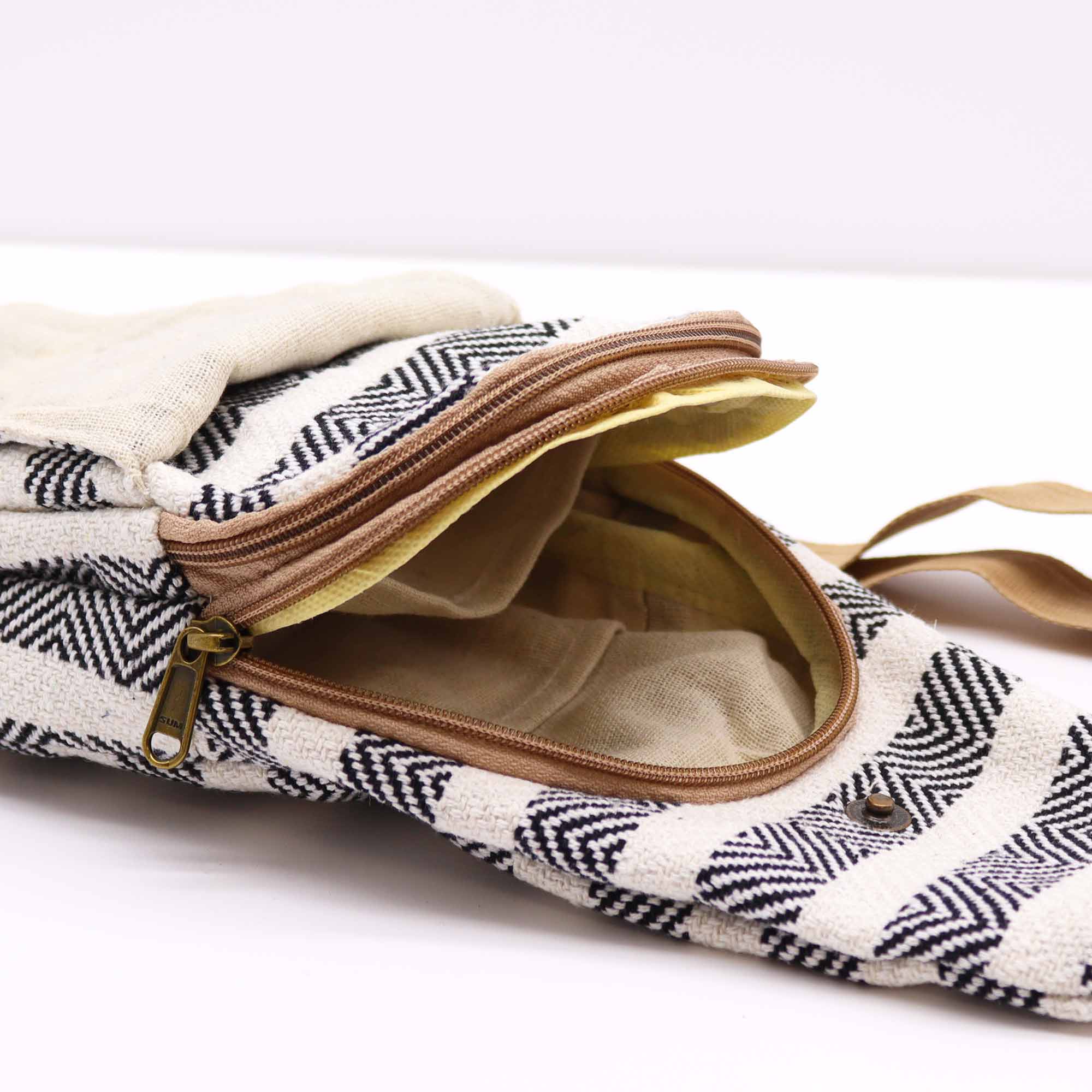 Cross-Body Bag Natural Cotton - Black & White - Image 4