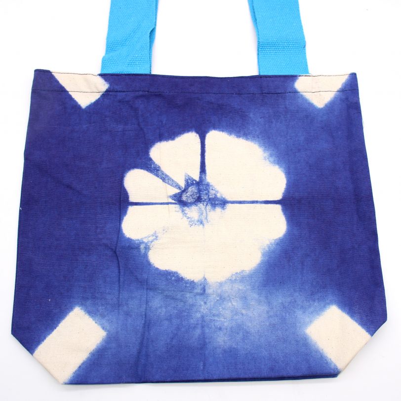 ntdb-05_02 Tie-Dye Cotton Bag - Blue Flower - Blue Handle