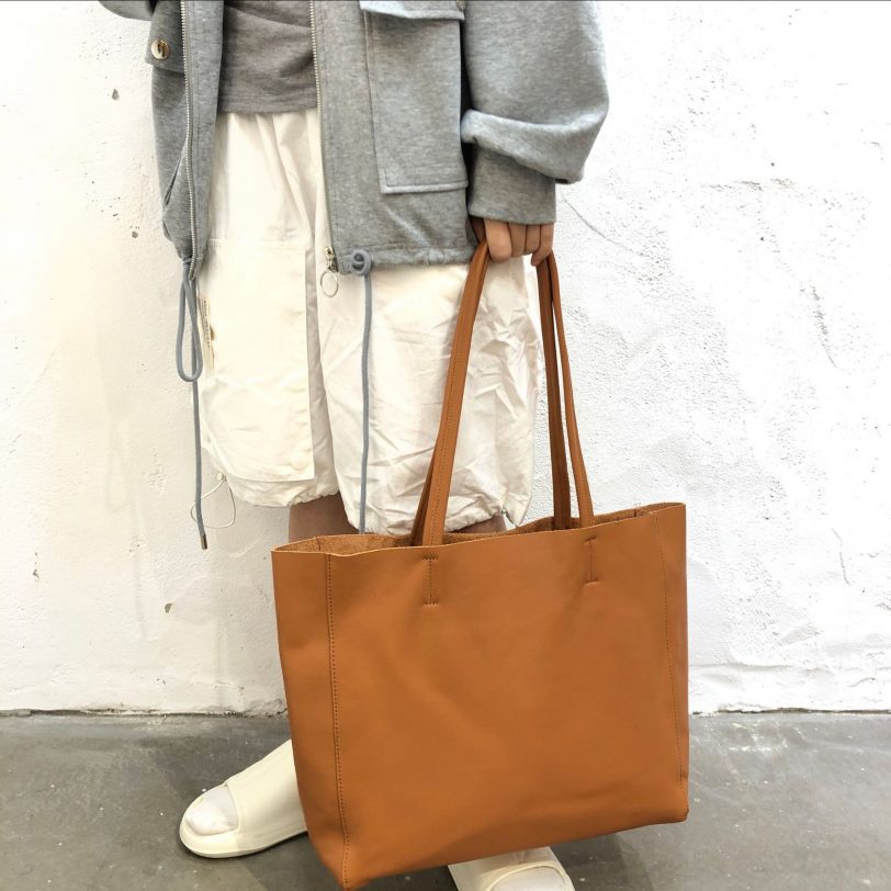 5c039e9e-2c4b-4349-9dd1-a8fa7bab4eb7.jpg Leather Tote Handmade Handbag
