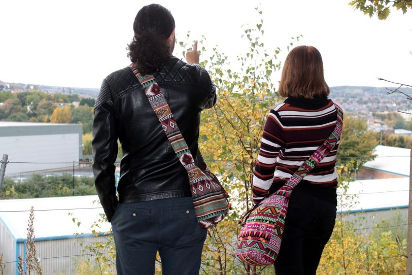 bG9jYWw6Ly9tZWRpYS85TS82RC82MFIzMEMxRzZHVjM2RDlNL2E0NDYwOTQ4LmpwZWc.jpg Pink Jacquard Bag