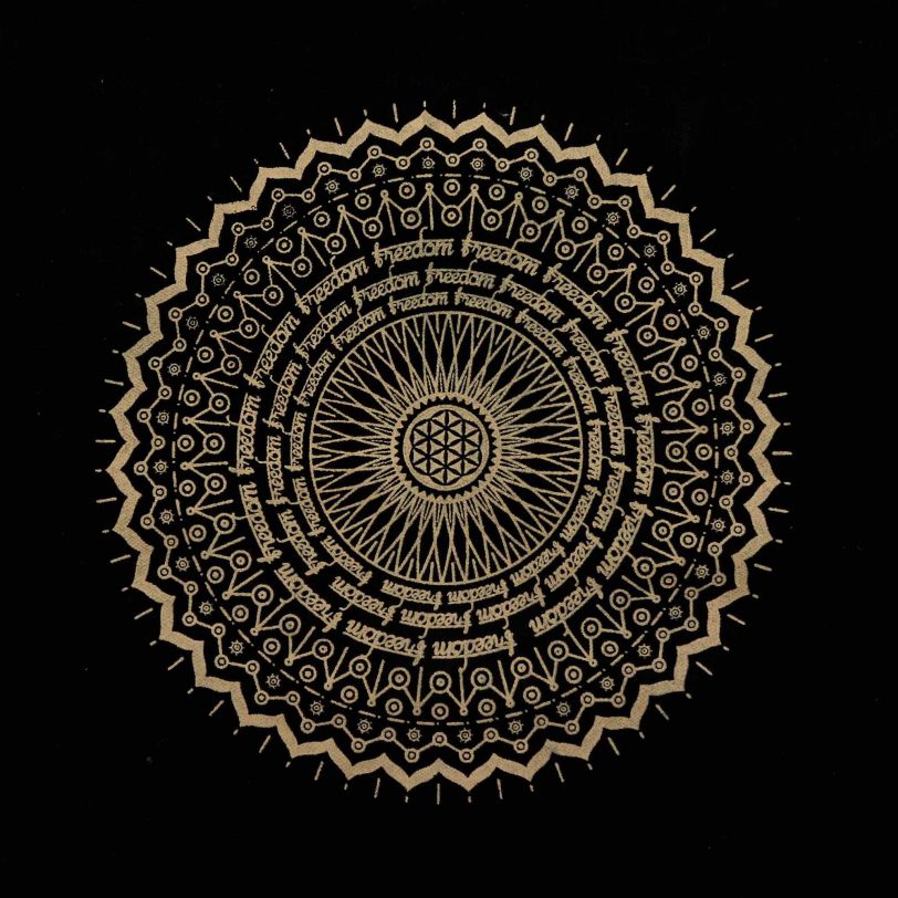 bG9jYWw6Ly9tZWRpYS8xUC9DRC82MFIzMEMxSDc0VzNDRDFQLzE4ZTVkZDBjLmpwZWc.jpg Freedom Mandala-Oversized Stonewash Tote Bag 14oz